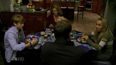 gergin aile yemeği ve ölümsüz mr. muggles.