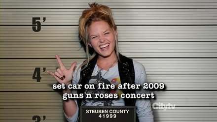 House'un jennifer morrison'u HIMYM 6X05'te Zoey rolünde