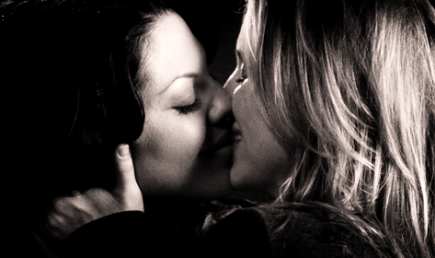 Callie&Arizona kiss