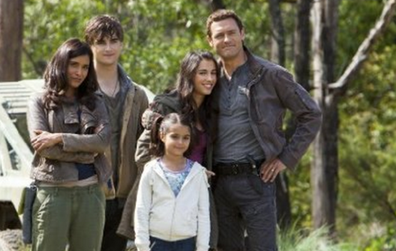 Soldan sağa: Shelley Conn, Landon Liboiron, Alana Mansour ,Naomi Scott ve Jason O'Mara  
