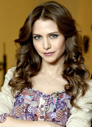 Leyla  - Ezgi Asaroğlu